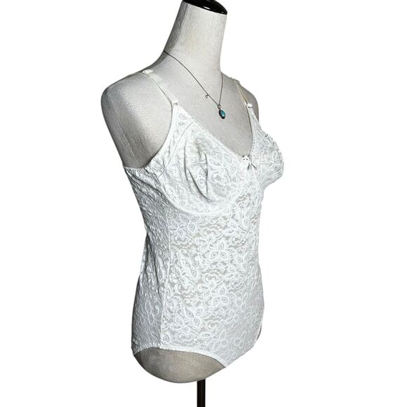 Vintage Bali Floral Cream Lace Bodysuit 40B Nylon Stretch Shaper Underwire 7432 - Picture 2 of 9
